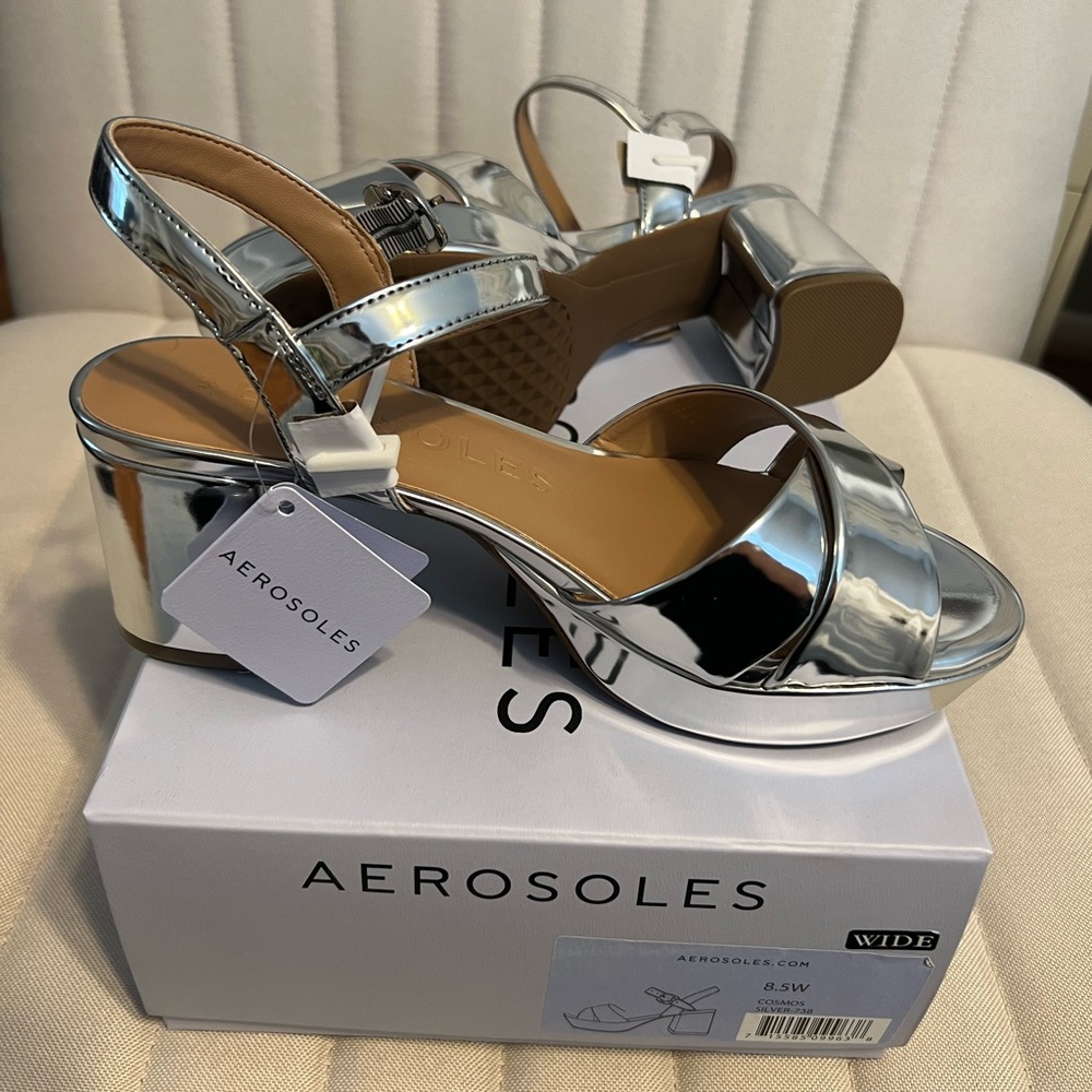 *NEW Aerosoles Cosmos Heels - WIDE